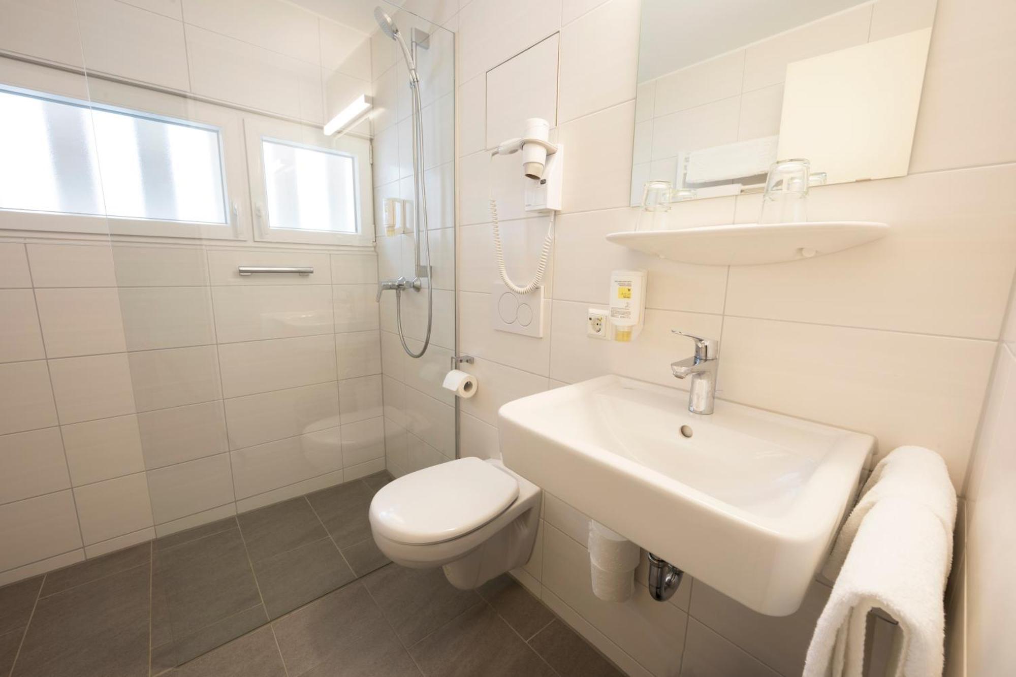 Hotel Zur Post Weilheim an der Teck Buitenkant foto