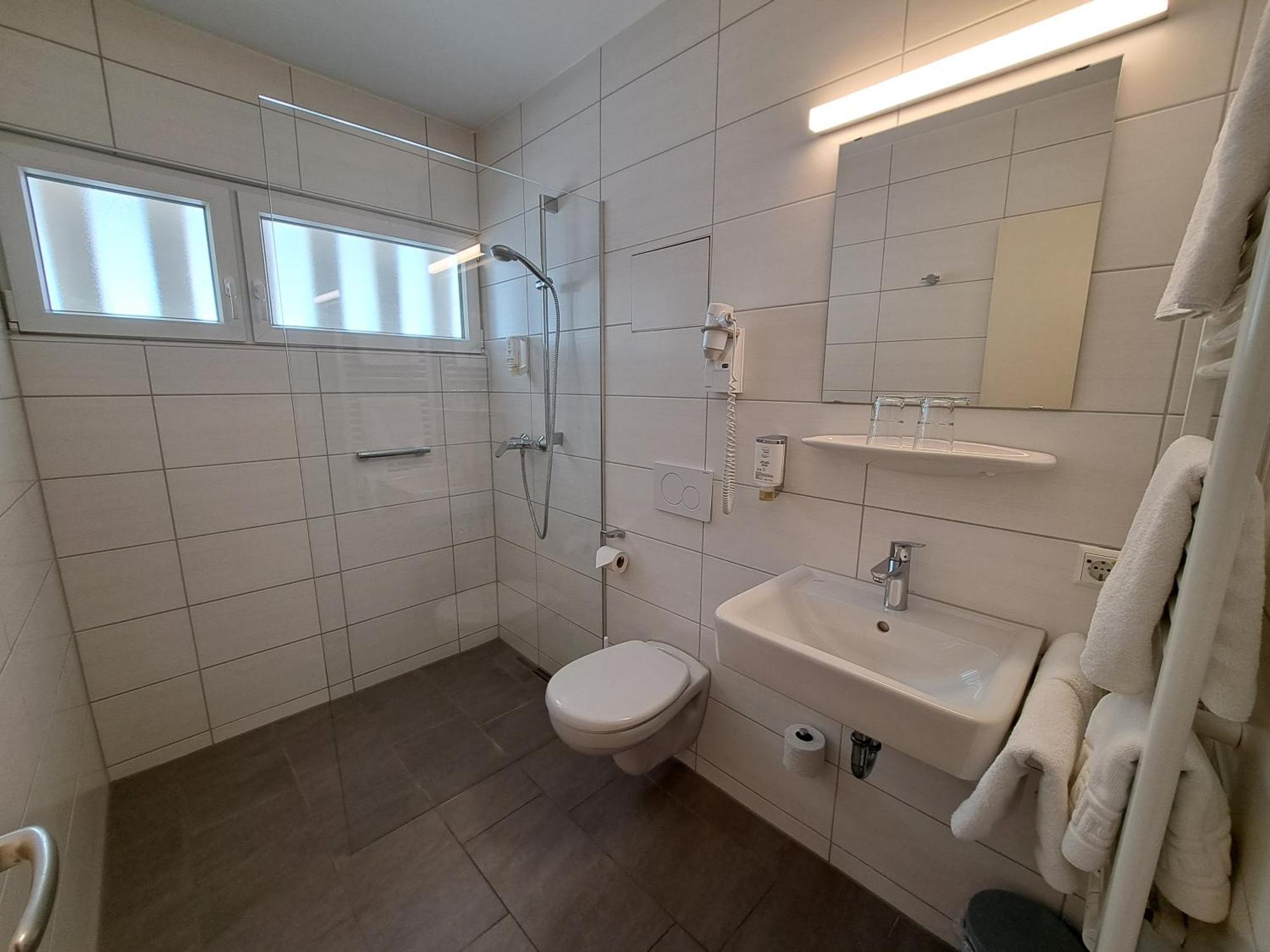 Hotel Zur Post Weilheim an der Teck Buitenkant foto